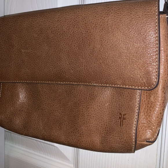🤎FRYE Reed Flap Leather Crossbody🤎 - Picture 4 of 5